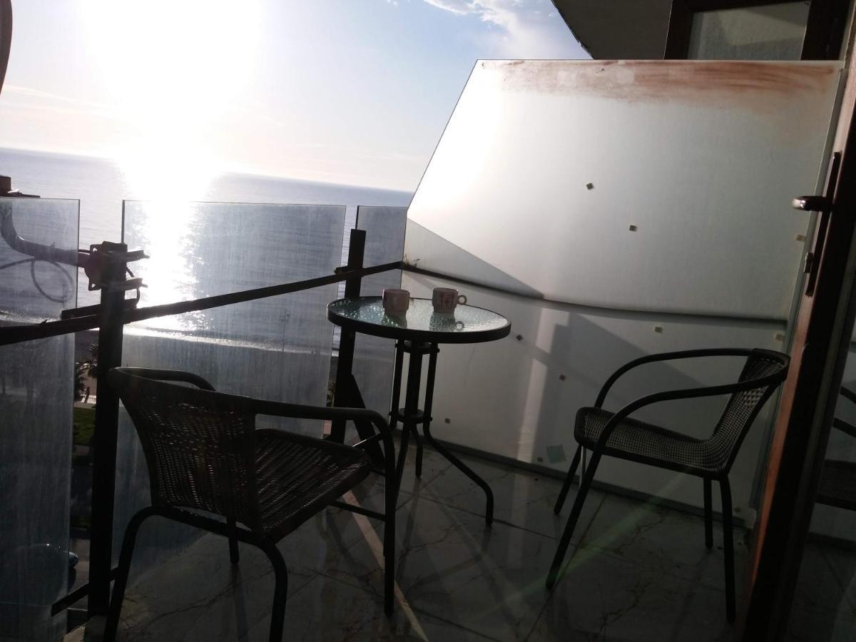 Apartment On The Back Sea Batoemi Buitenkant foto